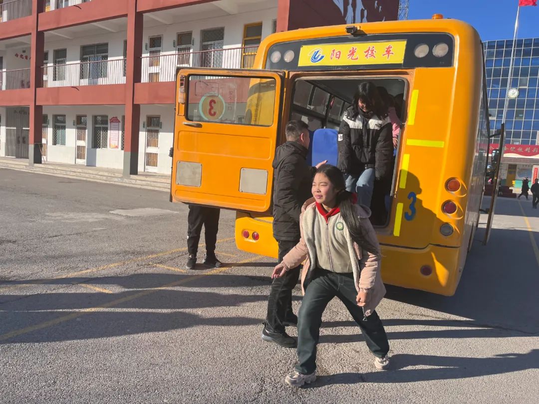 校車演練不松懈 逃生自救記心間