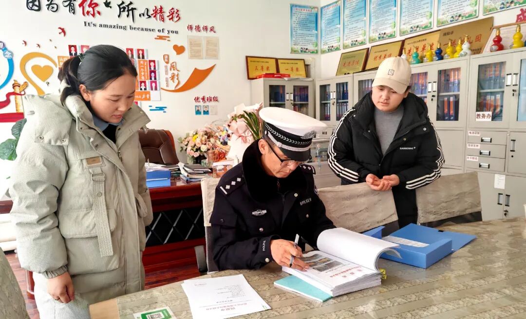 冬季行動 | 擰緊校車“安全閥” 守護學生“平安路”