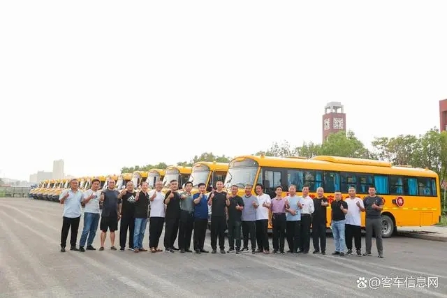 黃驊校車聯(lián)手宇通，把公益做成事業(yè)