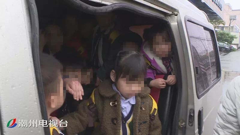 “黑校車”超員近200% 潮安交警依法查扣