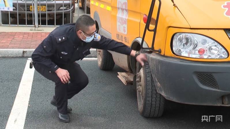 杜絕帶“病”上路 湖南多地開展校車“體檢”