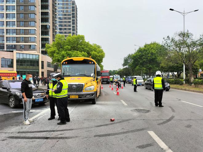 打造平安校園！2023年鄂城區校車安全應急演練成功舉行