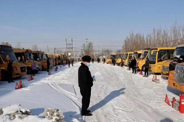 逐一檢查校車安全！大慶市倆單位聯合開展校車“體檢”