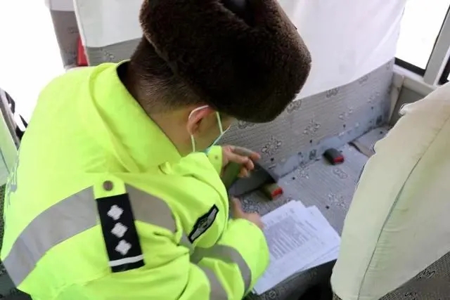 逐一檢查校車安全！大慶市倆單位聯合開展校車“體檢”