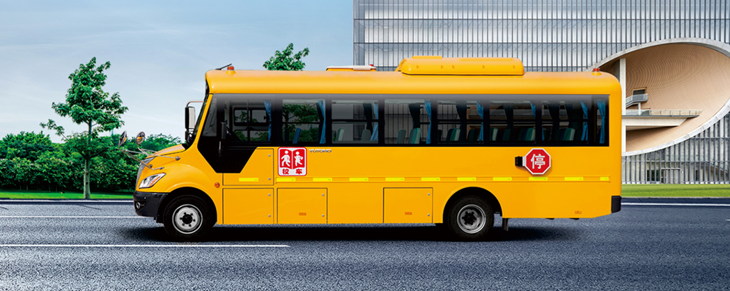 為奔跑護航，為安全加油！翔飛校車全程守護臨馬！