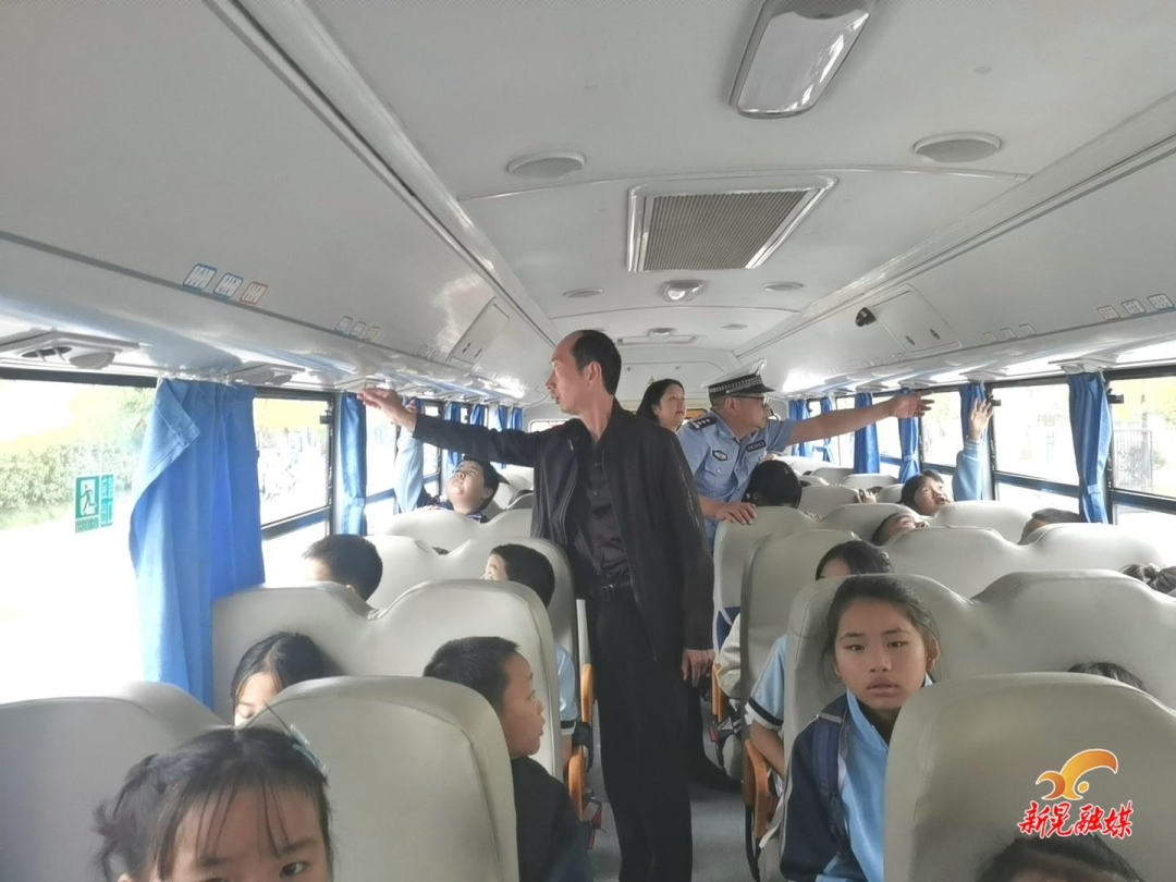 新晃交通管理中心開展校車安全大檢查