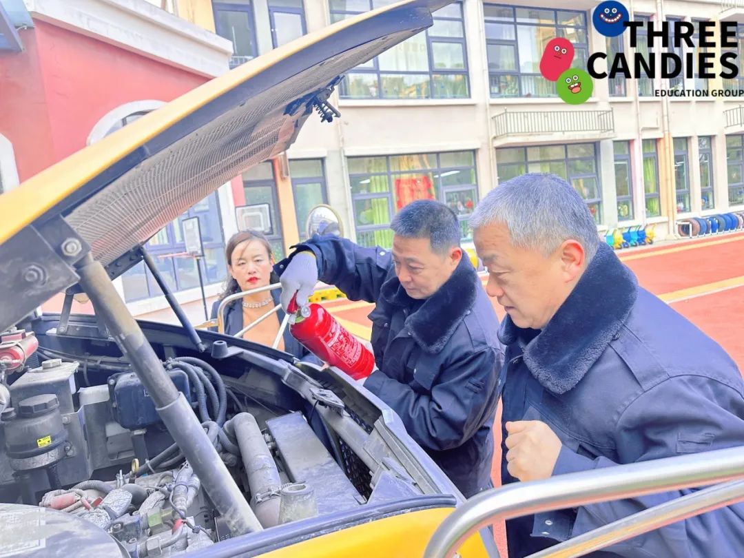 【校園安全】安全乘車，平安“童”行——三顆糖御景新苑幼兒園校車安全應急演練