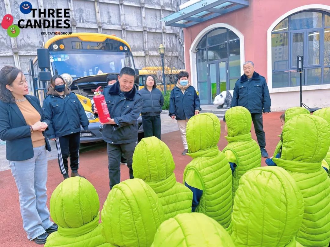 【校園安全】安全乘車，平安“童”行——三顆糖御景新苑幼兒園校車安全應急演練