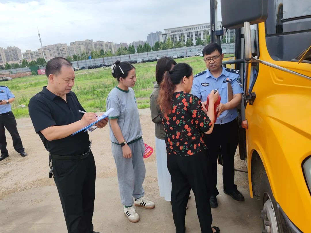 交通秩序暢通服務大提升夏季行動丨學生放暑假 交通安全不放假