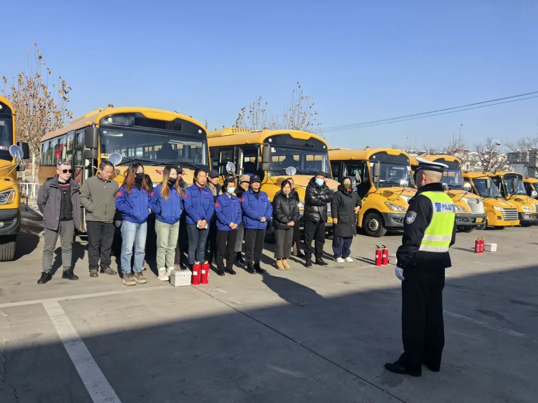 筑牢冬日安全線 校車體檢保平安 | 冬季行動