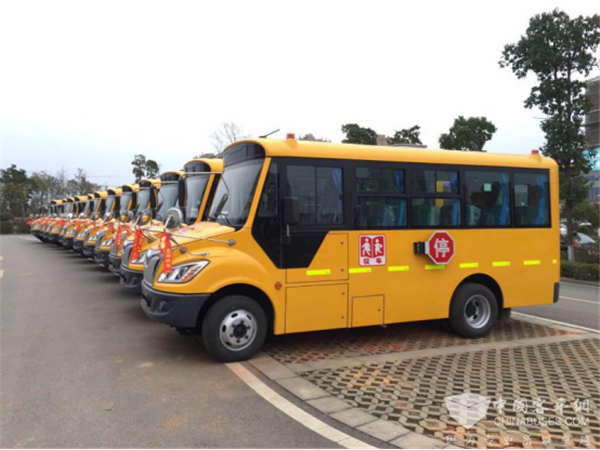 湖南省長沙市“雷鋒校車”模式解析