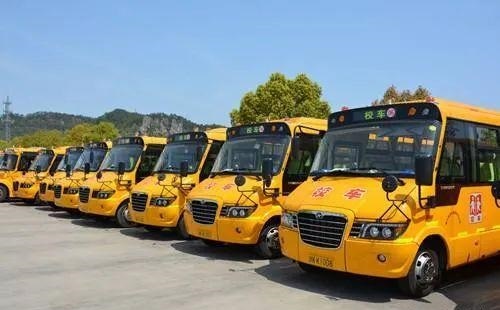 校車運營難，未來發展離不開政府的大力扶持